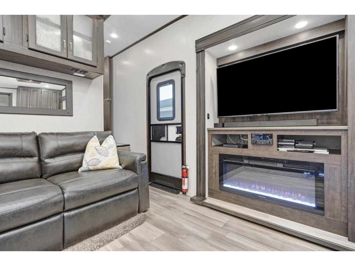 305 Linden Drive #FIFTH WHEEL Ellenton FL 34222 A4544433 image6