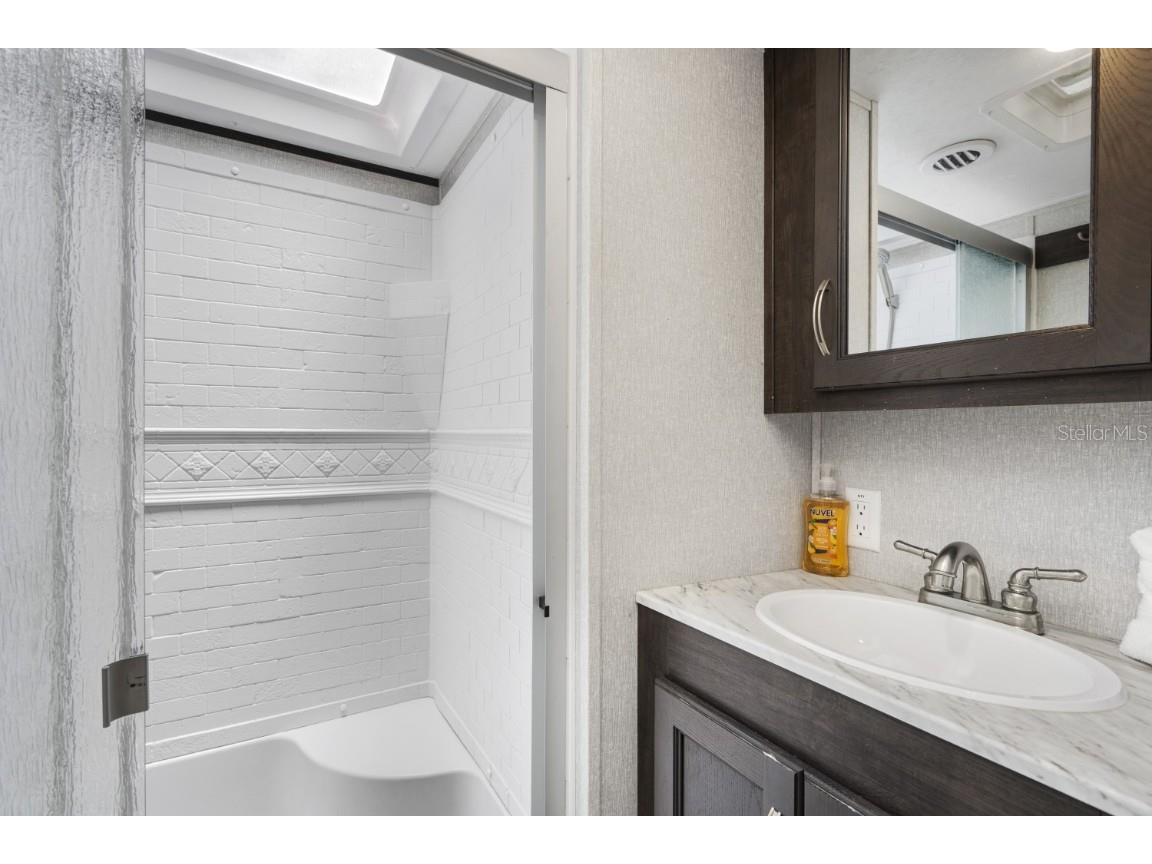 305 Linden Drive #FIFTH WHEEL Ellenton FL 34222 A4544433 image9