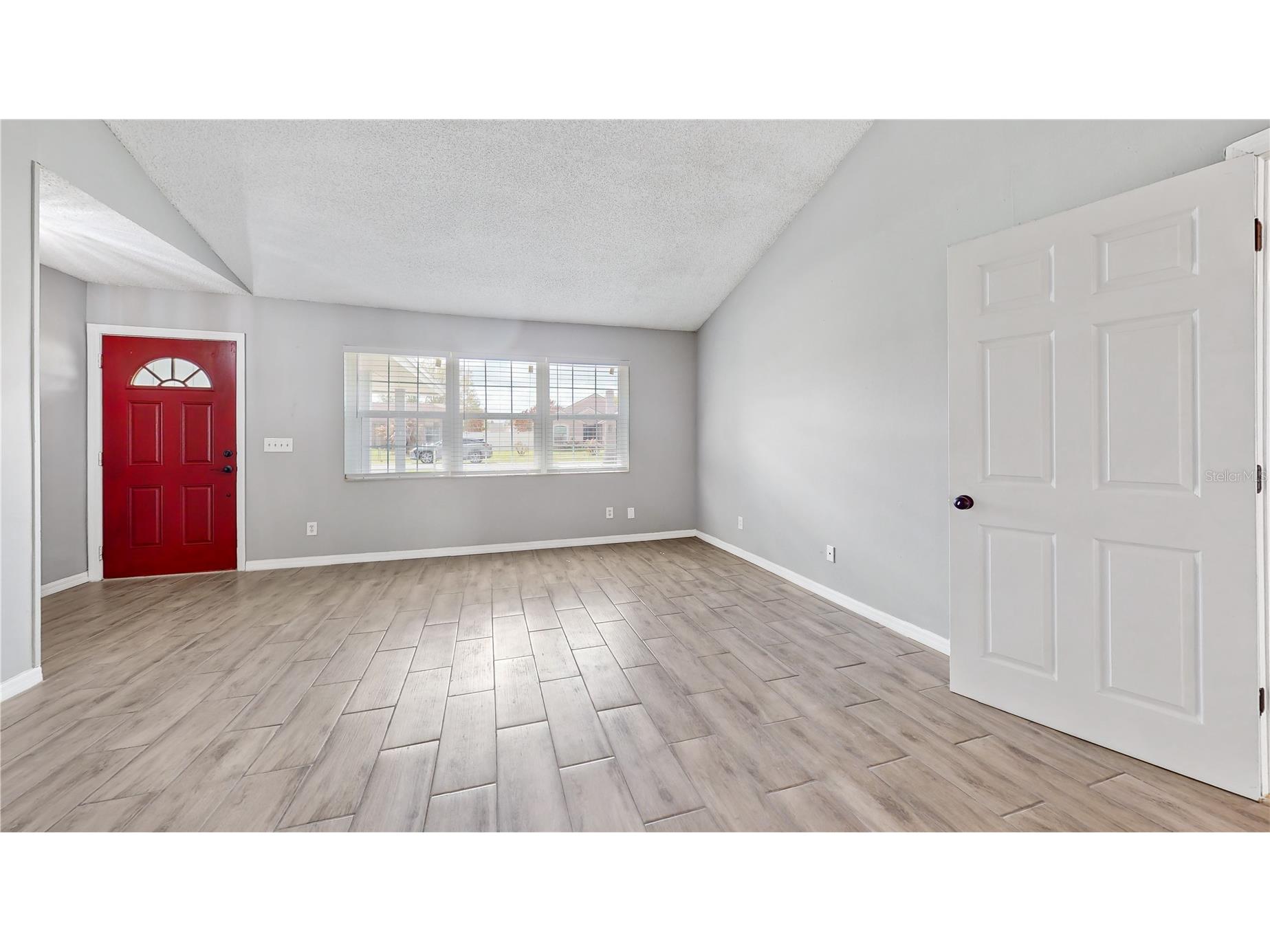 305 Medina Court Kissimmee FL 34758 S5145744 image4