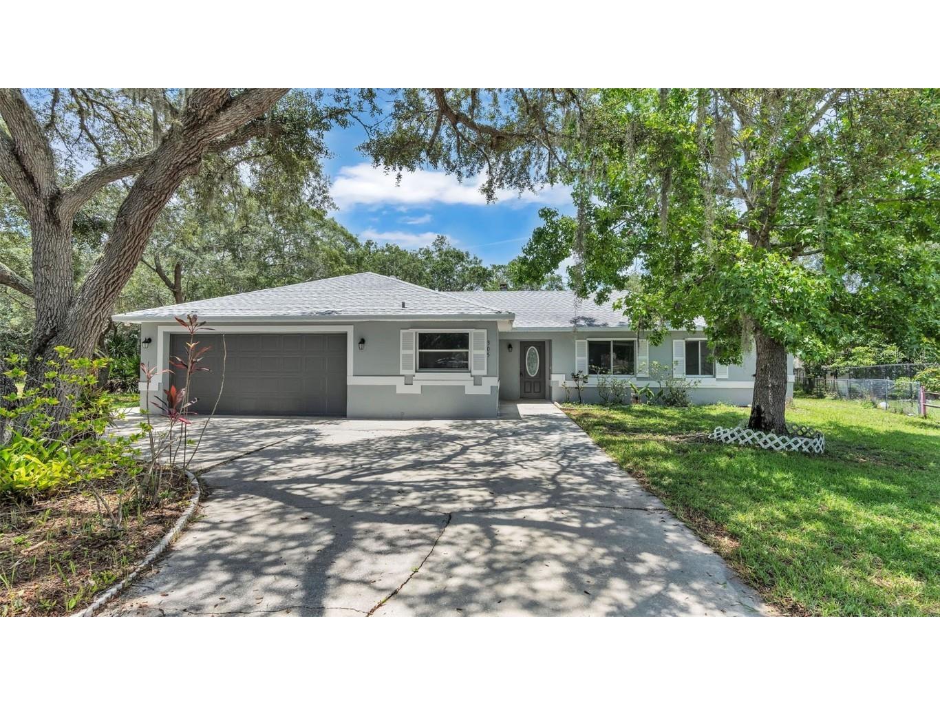 305 Michigan Place Poinciana FL 34759 L4945827 image1