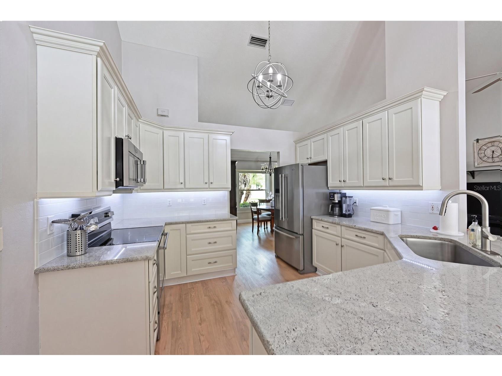 305 Mill Run E Bradenton FL 34212 A4698800 image12