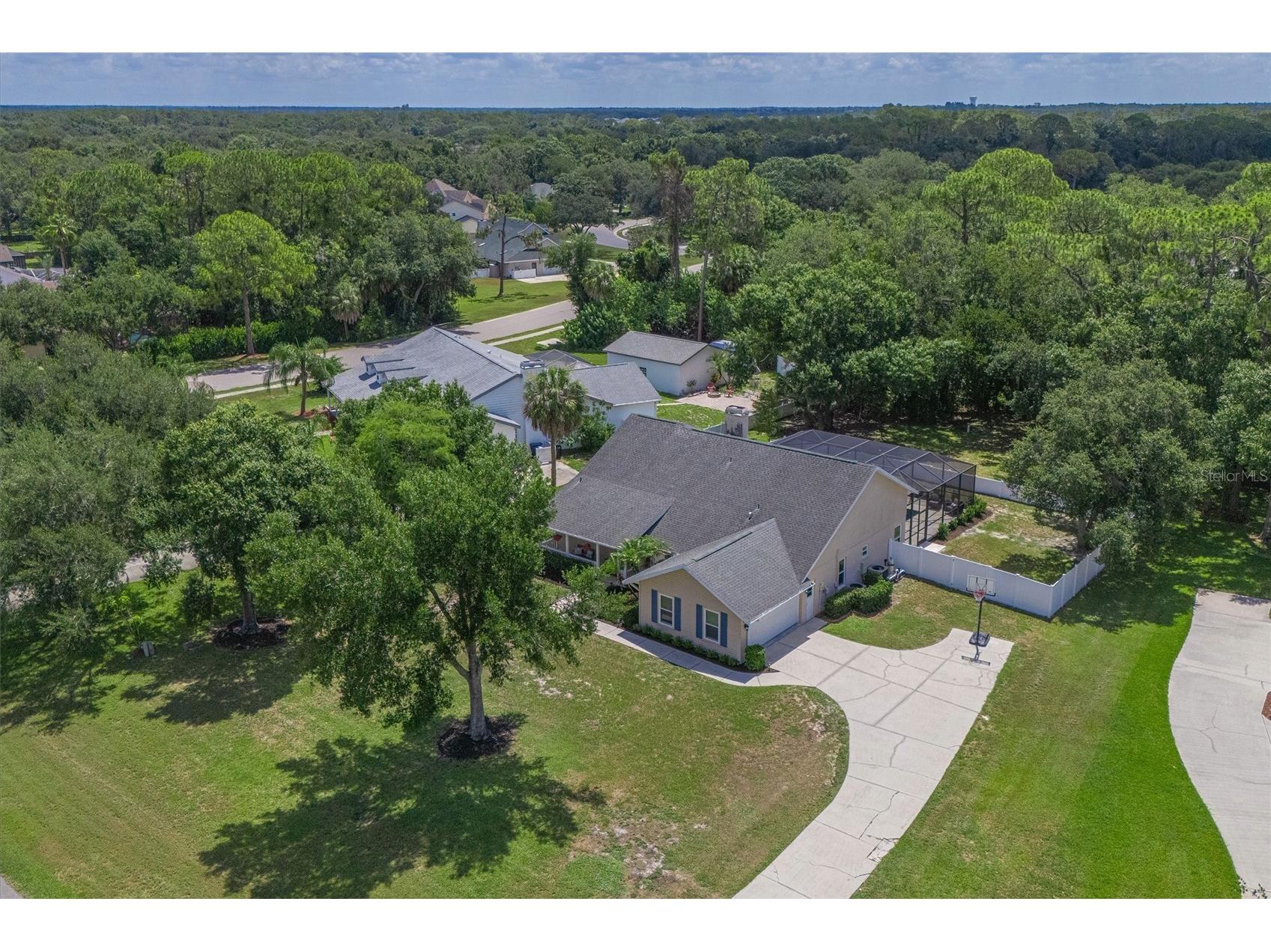 305 Mill Run E Bradenton FL 34212 A4698800 image2