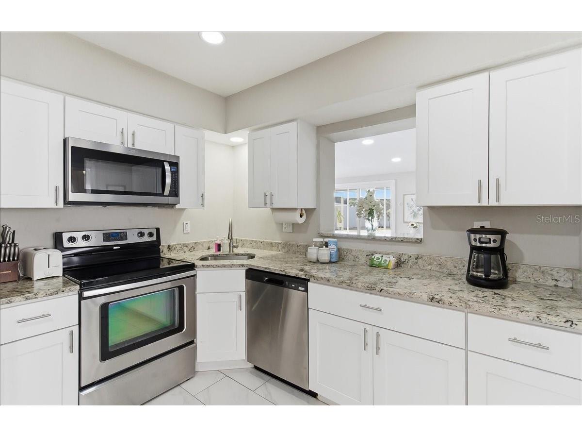 305 N Conrad Avenue Sarasota FL 34237 A4681936 image11