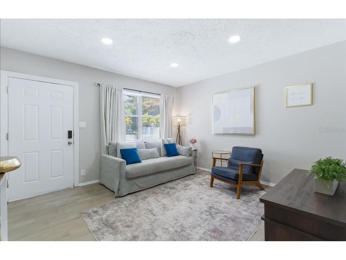305 N Conrad Avenue Sarasota FL 34237 A4681936 image7