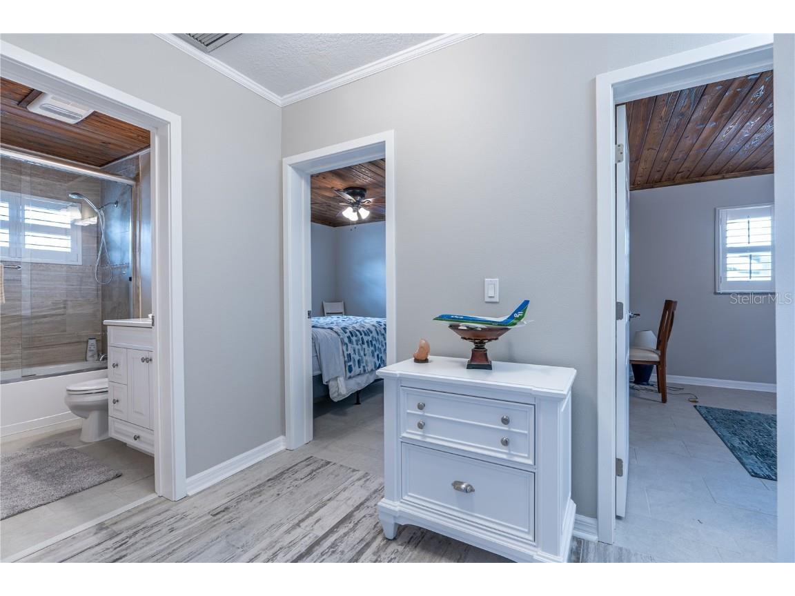 305 NE 1st Avenue Crystal River FL 34429 OM713499 image10