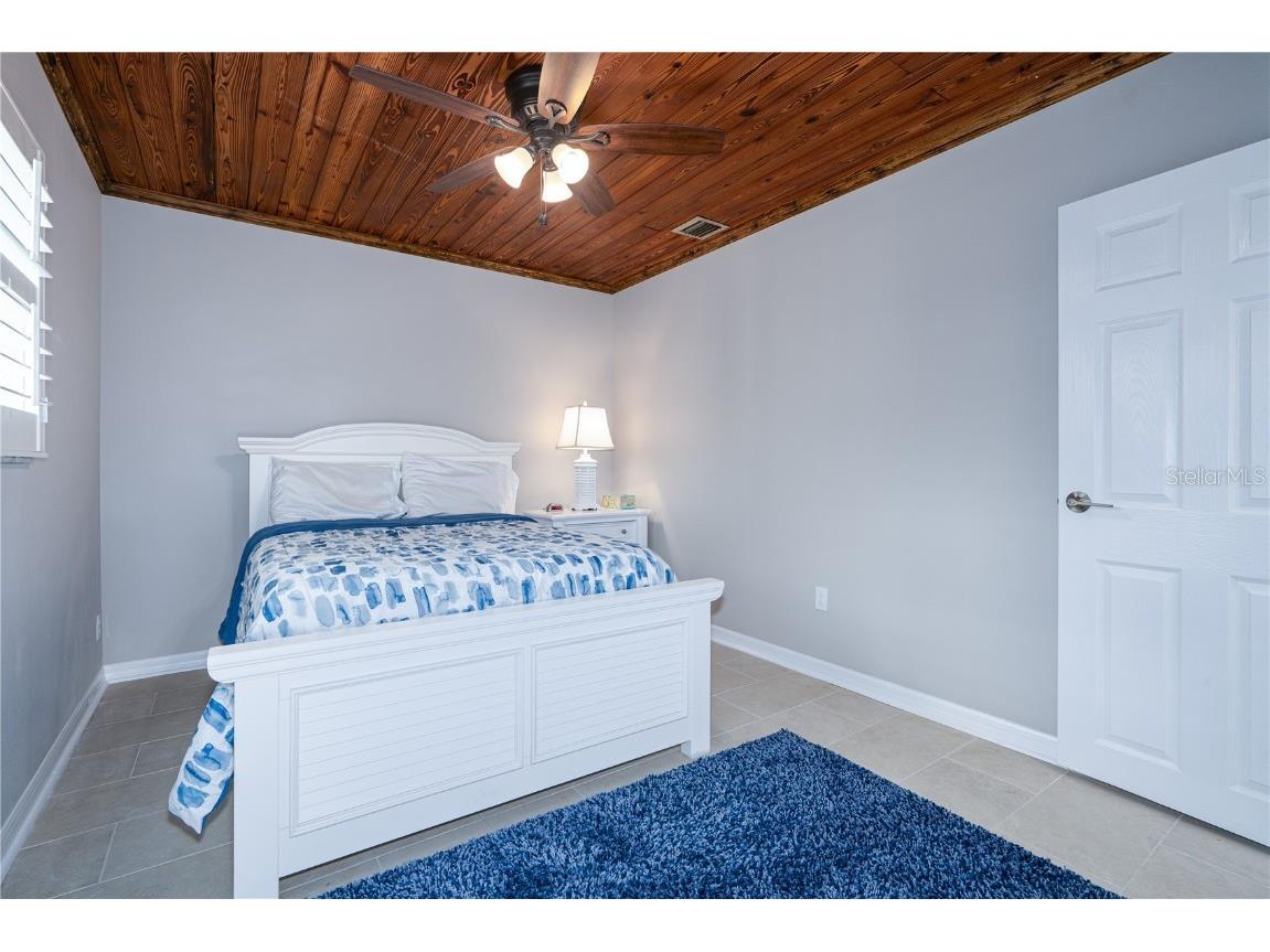 305 NE 1st Avenue Crystal River FL 34429 OM713499 image12