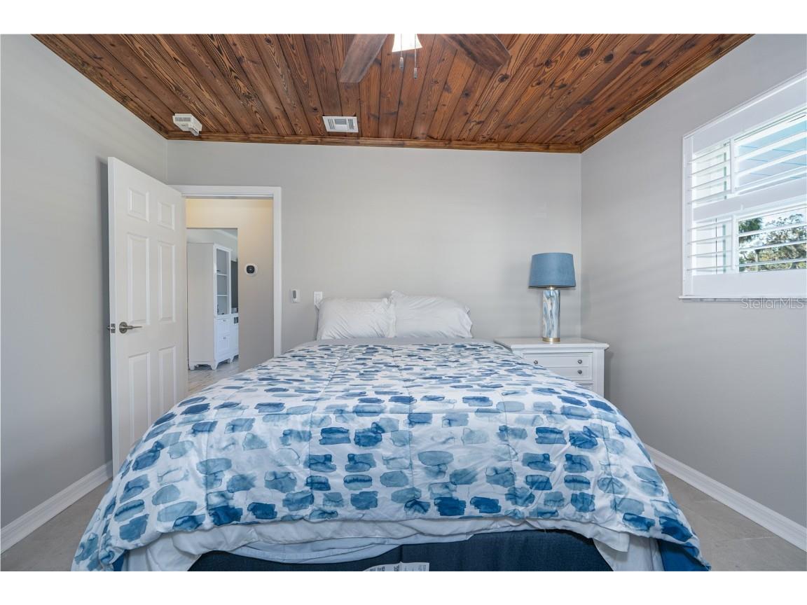 305 NE 1st Avenue Crystal River FL 34429 OM713499 image18