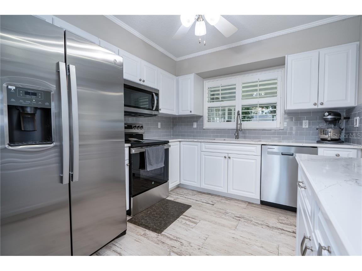 305 NE 1st Avenue Crystal River FL 34429 OM713499 image7