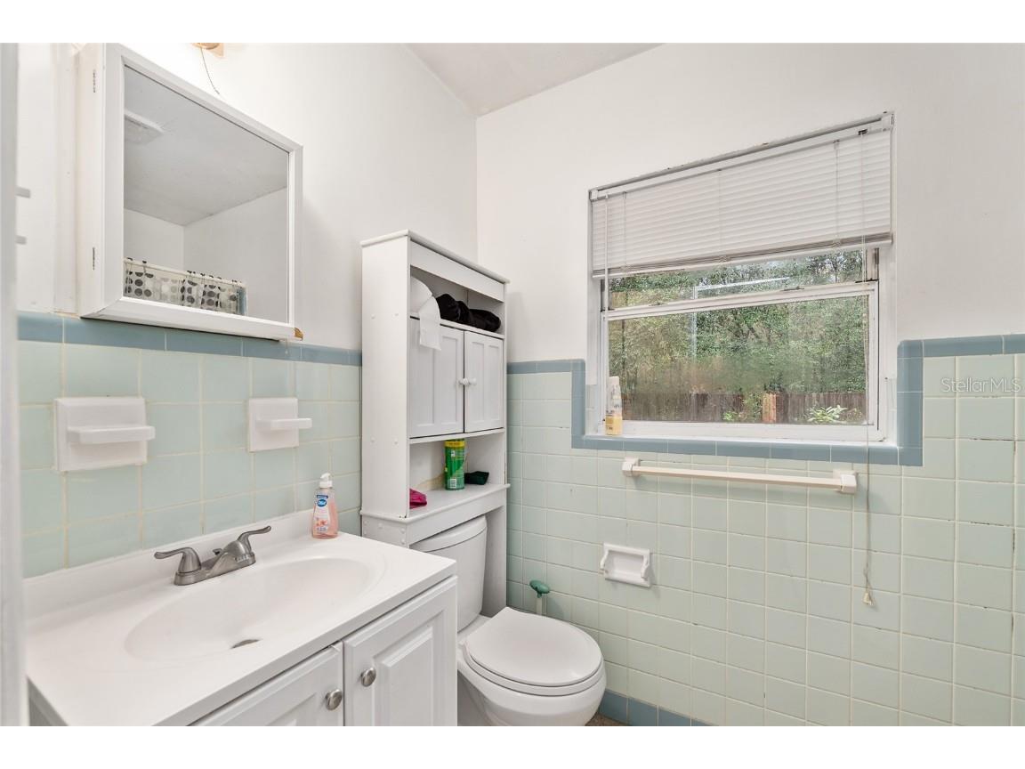 305 NW 34th Street Gainesville FL 32607 GC535422 image24