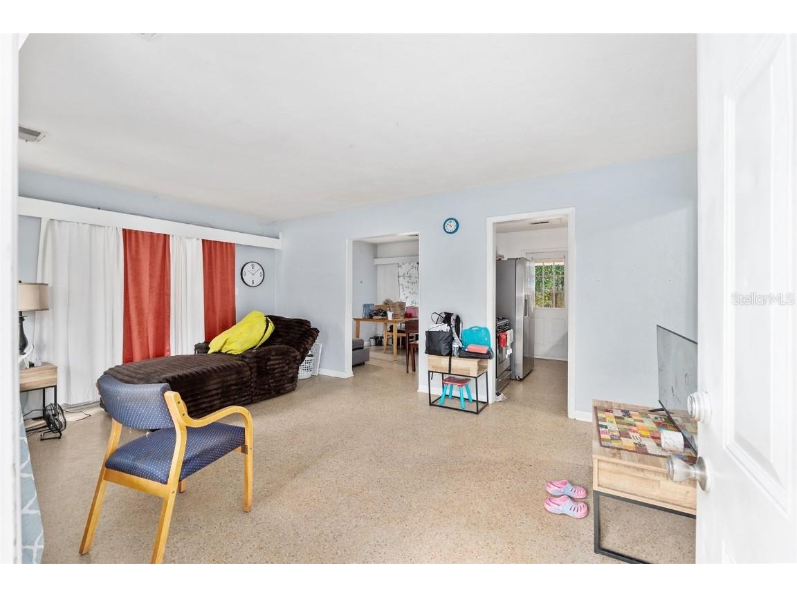 305 NW 34th Street Gainesville FL 32607 GC535422 image3