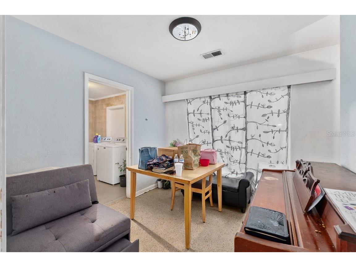 305 NW 34th Street Gainesville FL 32607 GC535422 image8