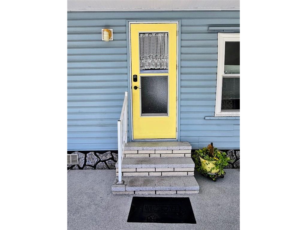 305 Oakwood Boulevard E Sarasota FL 34237 A4671180 image10