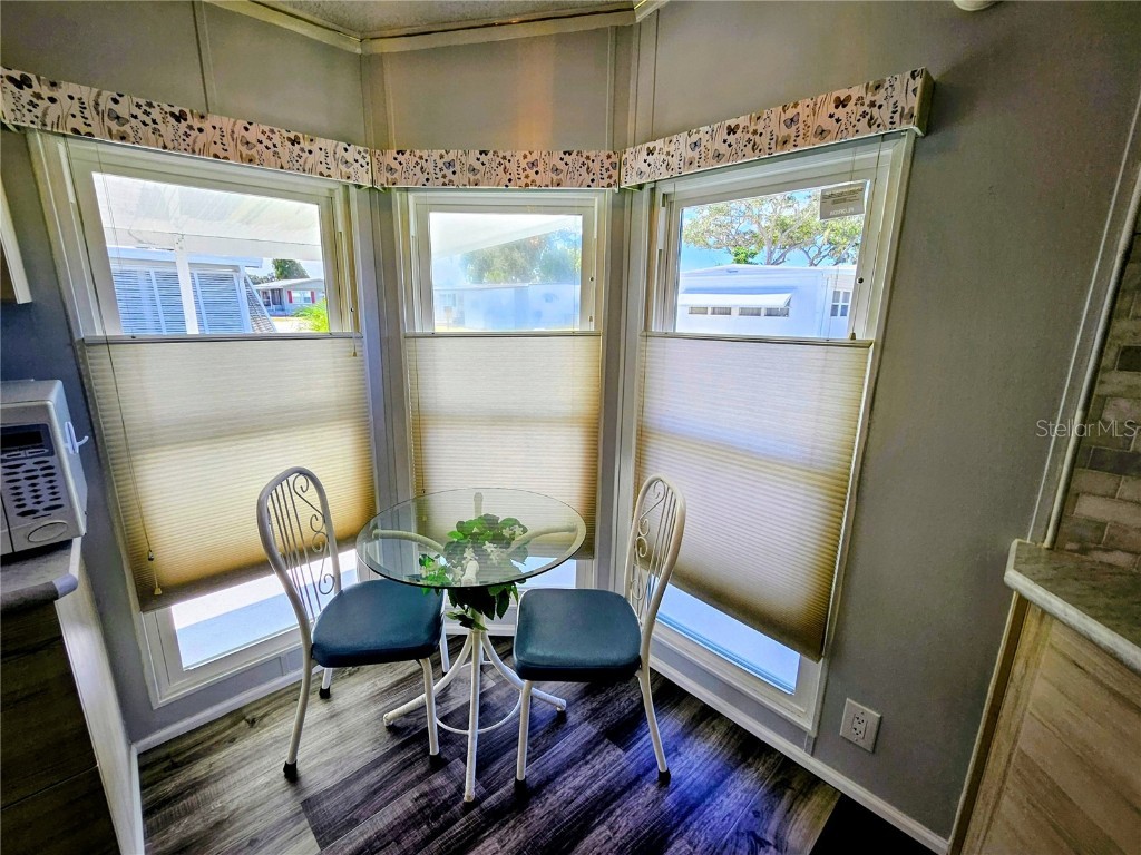 305 Oakwood Boulevard E Sarasota FL 34237 A4671180 image21