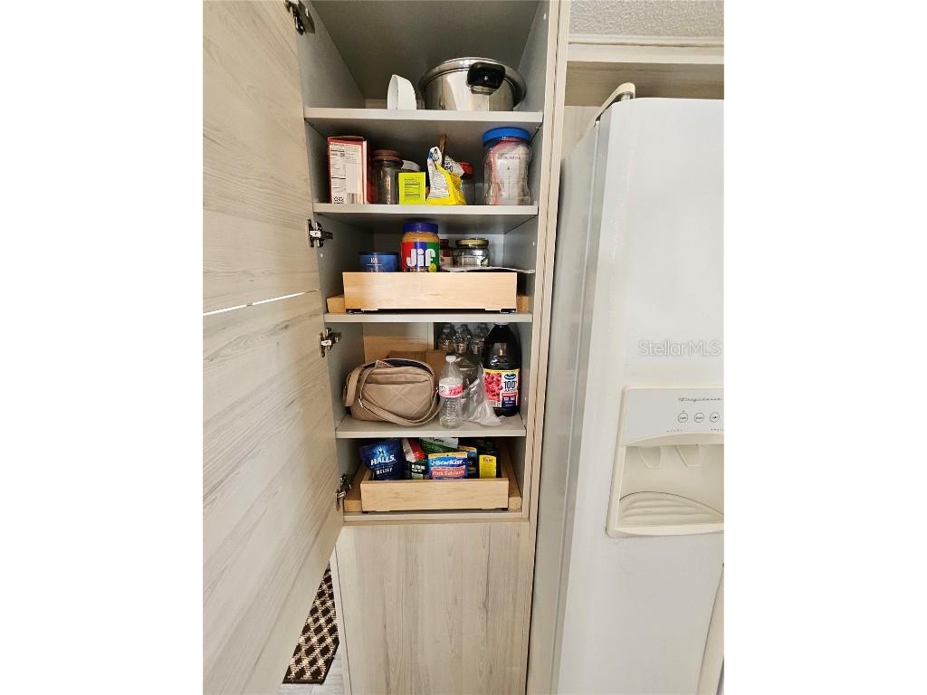 305 Oakwood Boulevard E Sarasota FL 34237 A4671180 image25