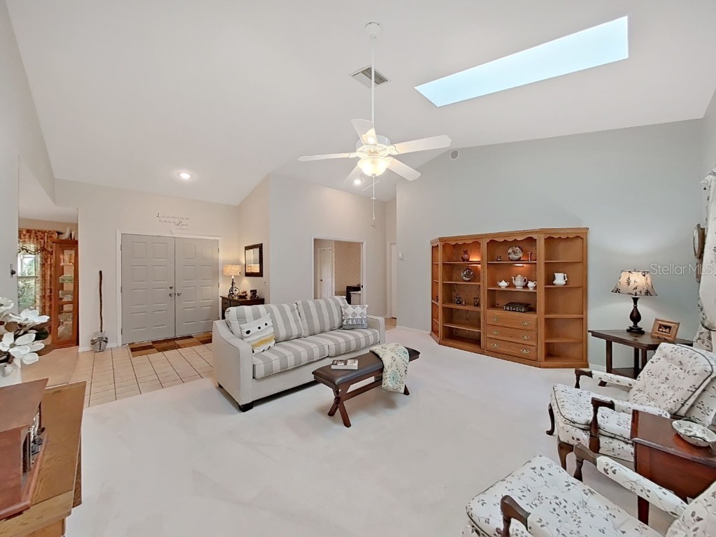 305 Running Horse Road Seffner FL 33584 TB8449747 image18