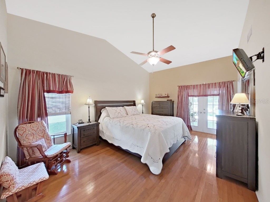 305 Running Horse Road Seffner FL 33584 TB8449747 image22