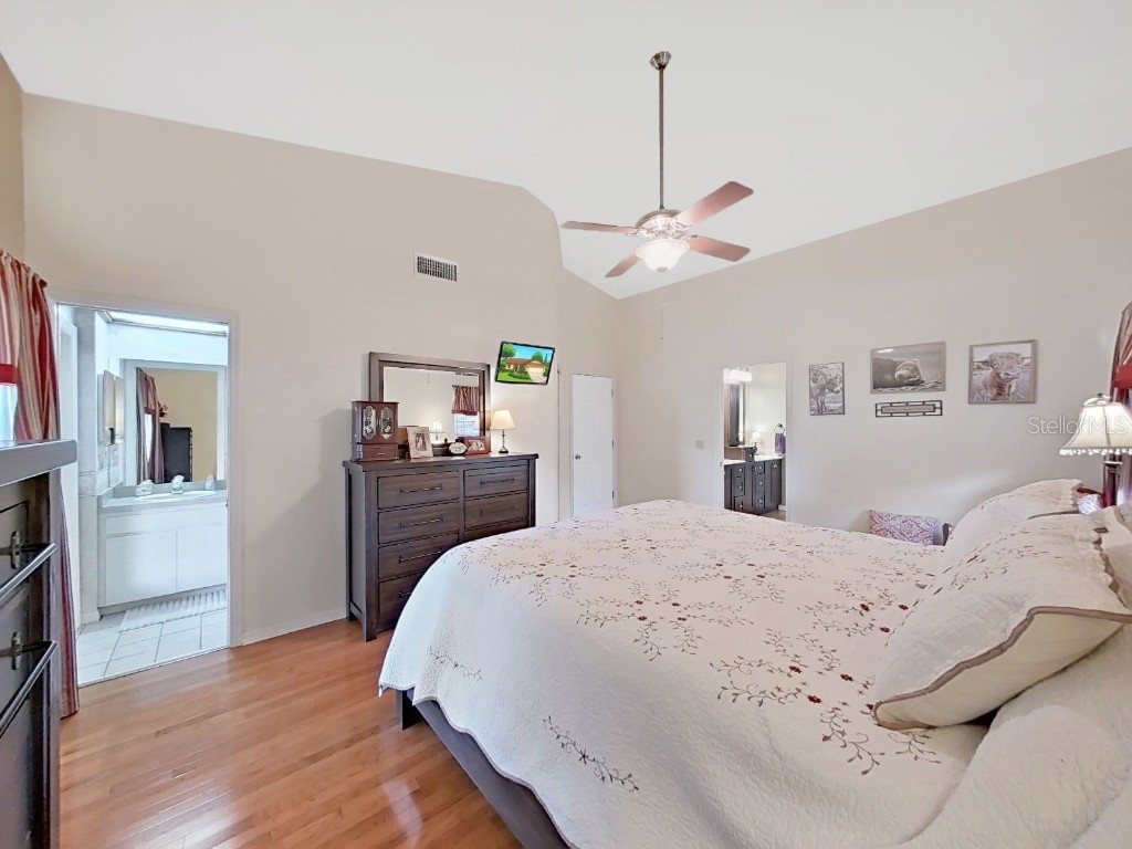 305 Running Horse Road Seffner FL 33584 TB8449747 image23