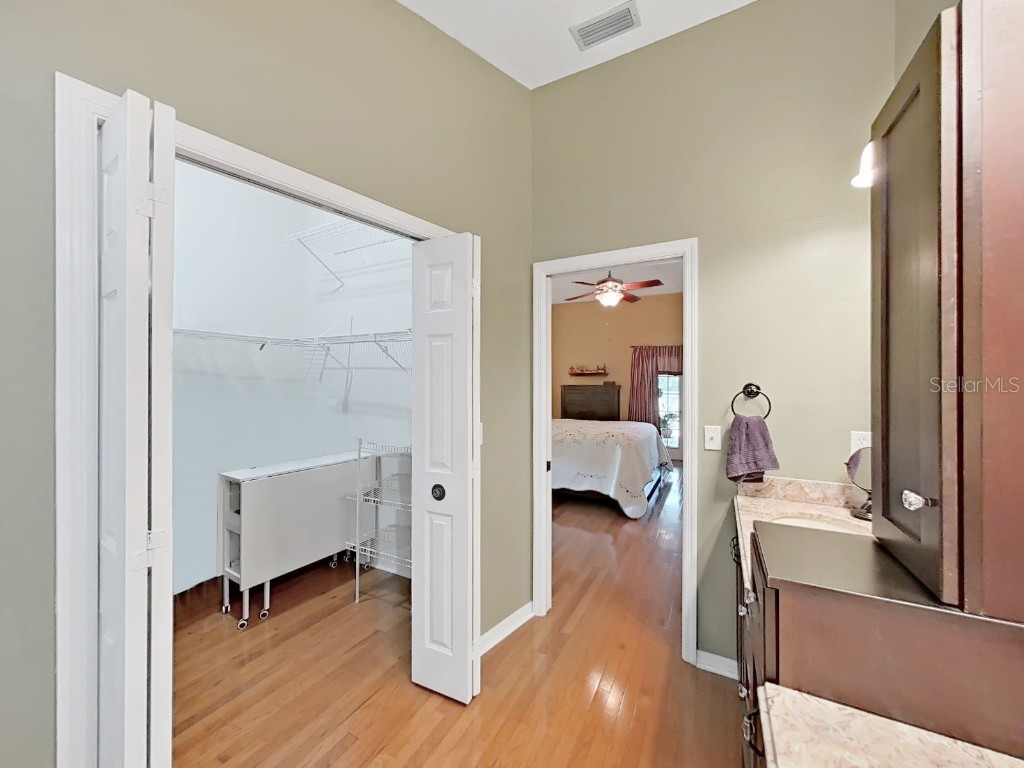 305 Running Horse Road Seffner FL 33584 TB8449747 image26