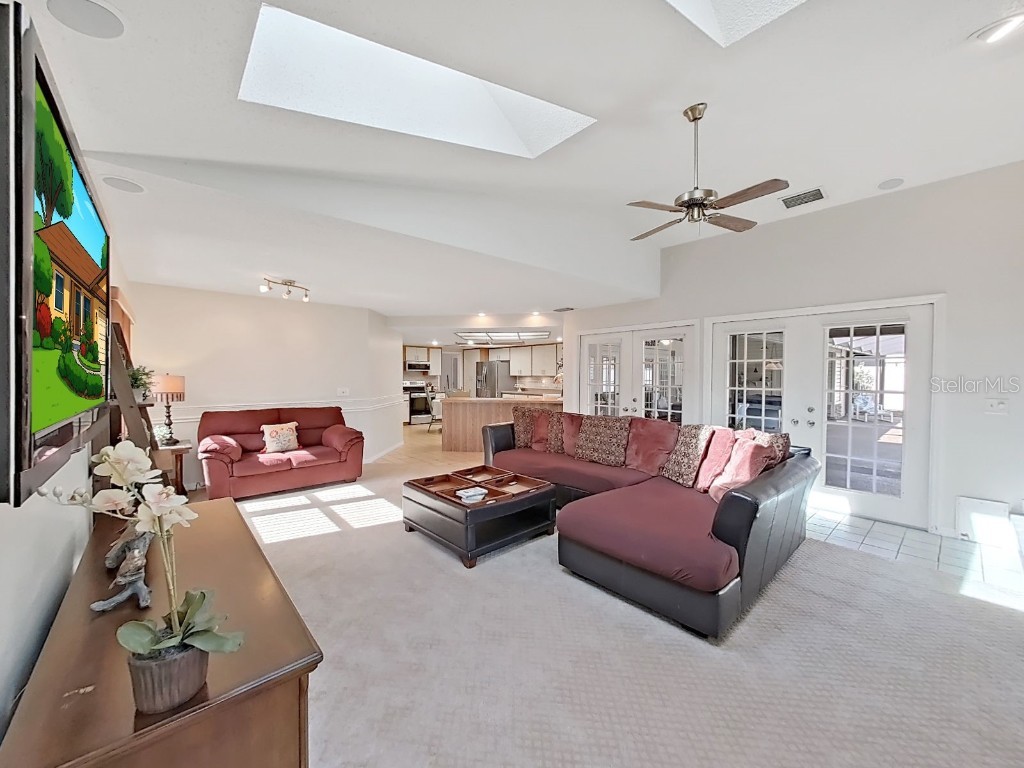 305 Running Horse Road Seffner FL 33584 TB8449747 image42