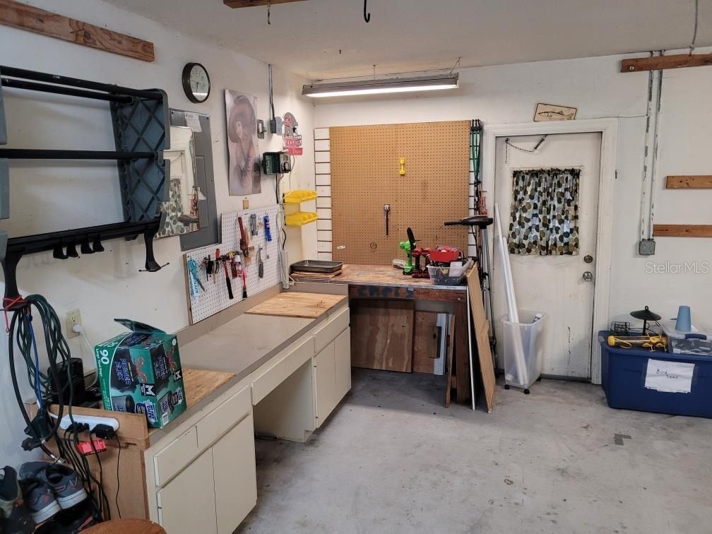 305 Running Horse Road Seffner FL 33584 TB8449747 image54