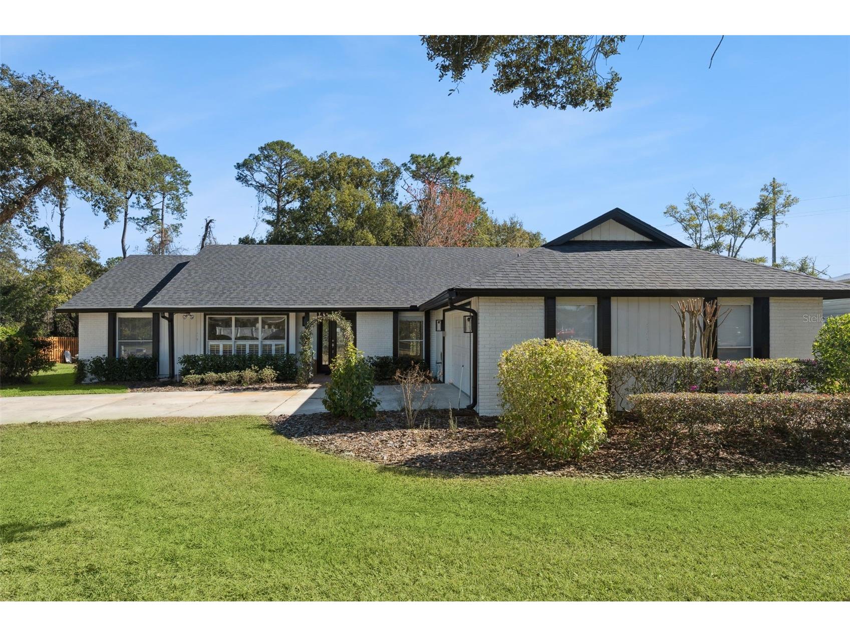 305 S Chase Court Altamonte Springs FL 32714 O6374547 image1