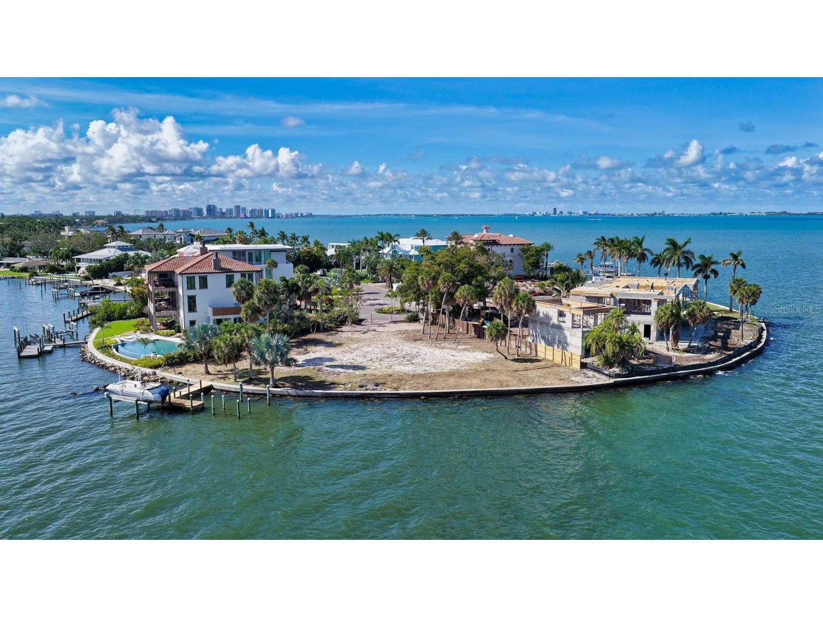 305 S Shore Drive S Sarasota FL 34234 - SARASOTA BAY A4697091 image1