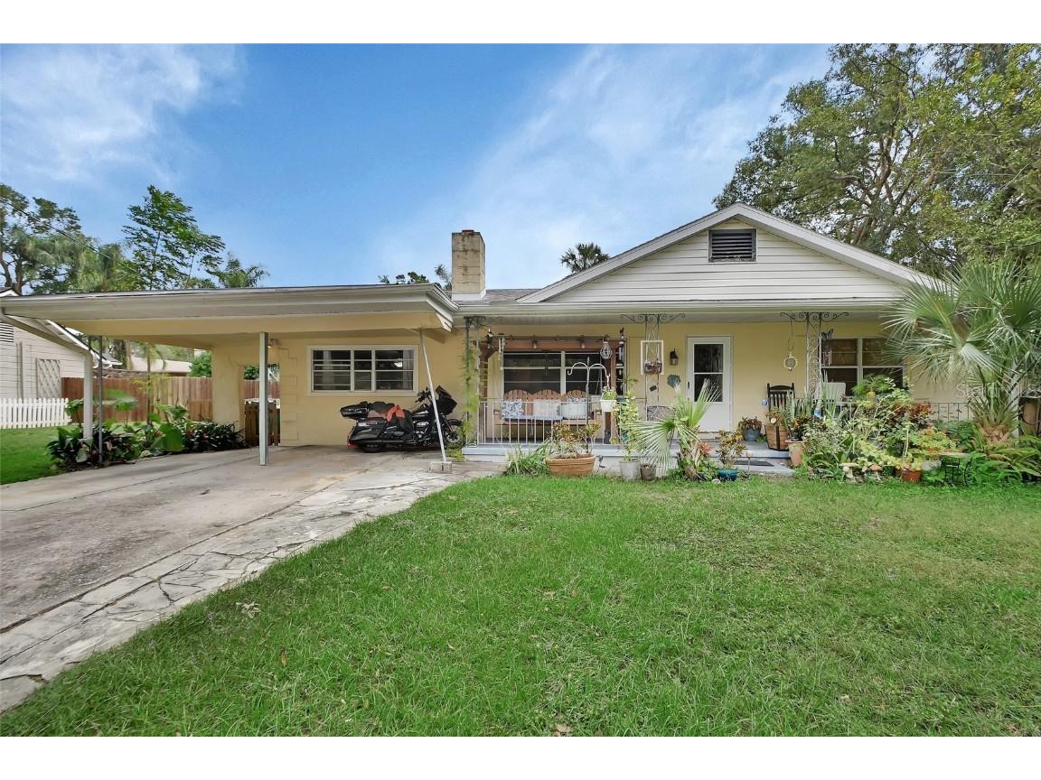 305 S Stone Street Deland FL 32720 V4938991 image1