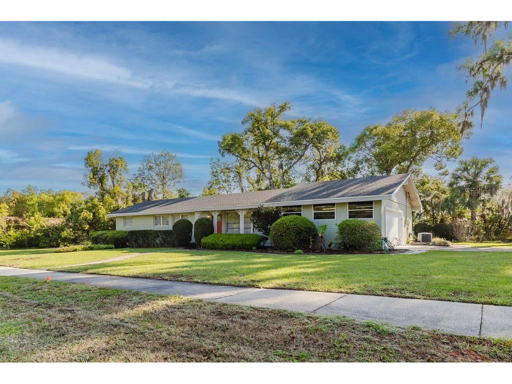 305 S Woodward Avenue Deland FL 32720 V4948243 image1