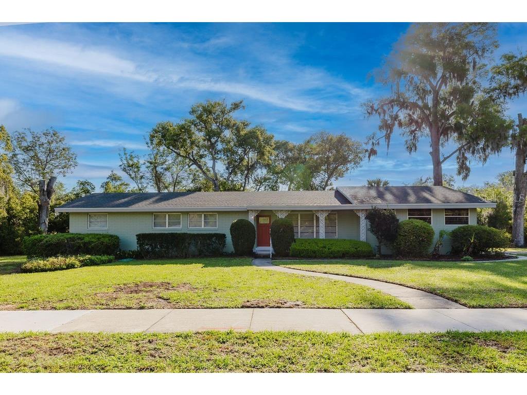 305 S Woodward Avenue Deland FL 32720 V4948243 image2