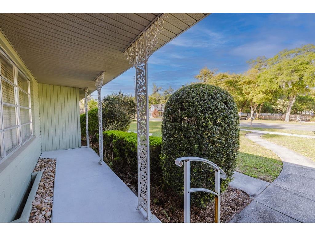 305 S Woodward Avenue Deland FL 32720 V4948243 image3