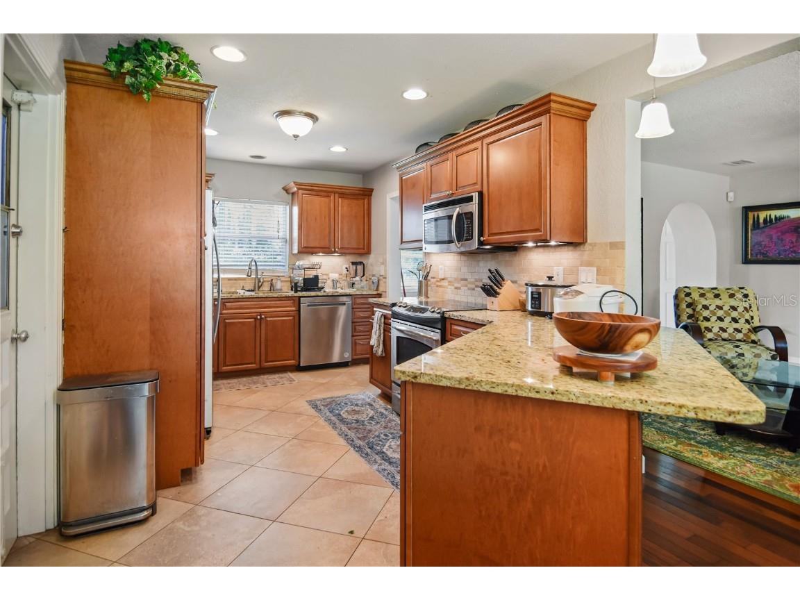 305 Saint Augustine Avenue Temple Terrace FL 33617 TB8449013 image6