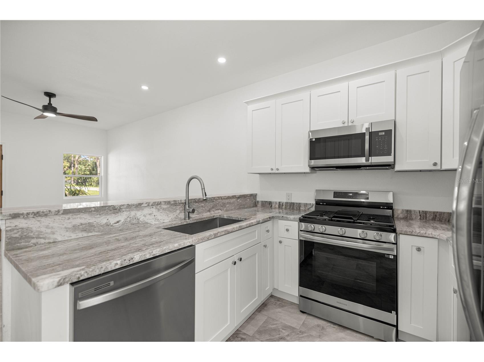 305 SE 5th Terrace Williston FL 32696 OM723987 image8