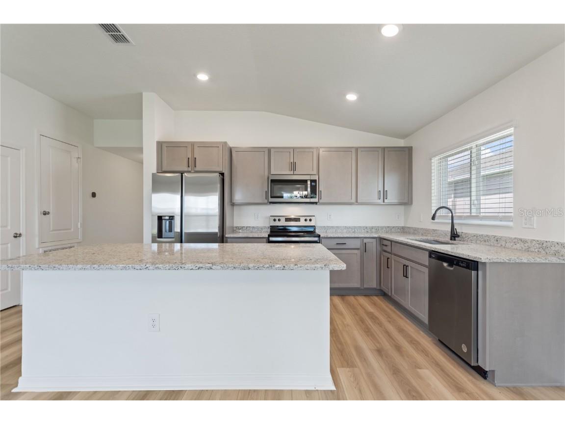 305 Summer Grove Way Haines City FL 33844 O6361310 image4