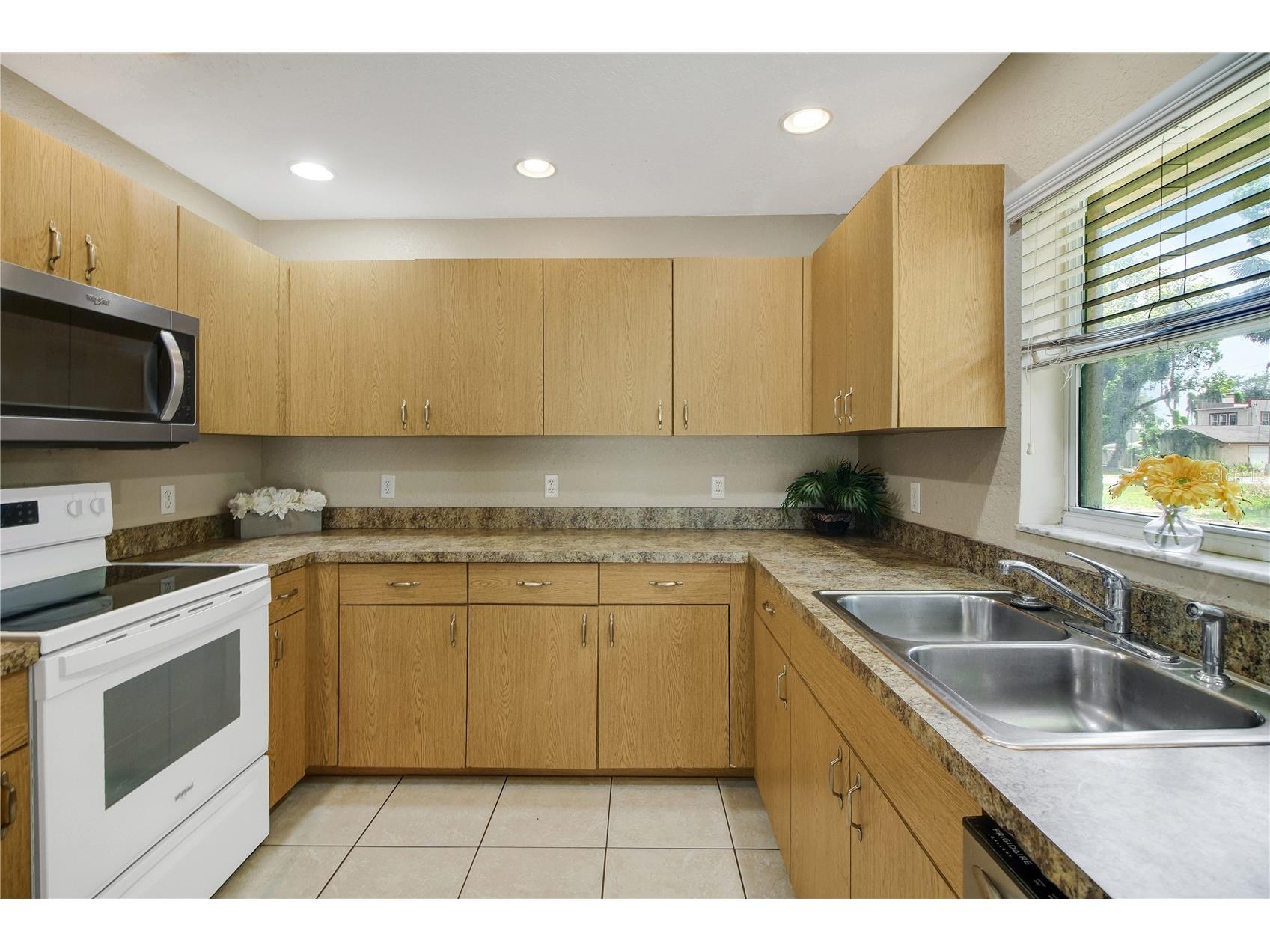 305 W Fountain Street Fruitland Park FL 34731 G5110329 image10