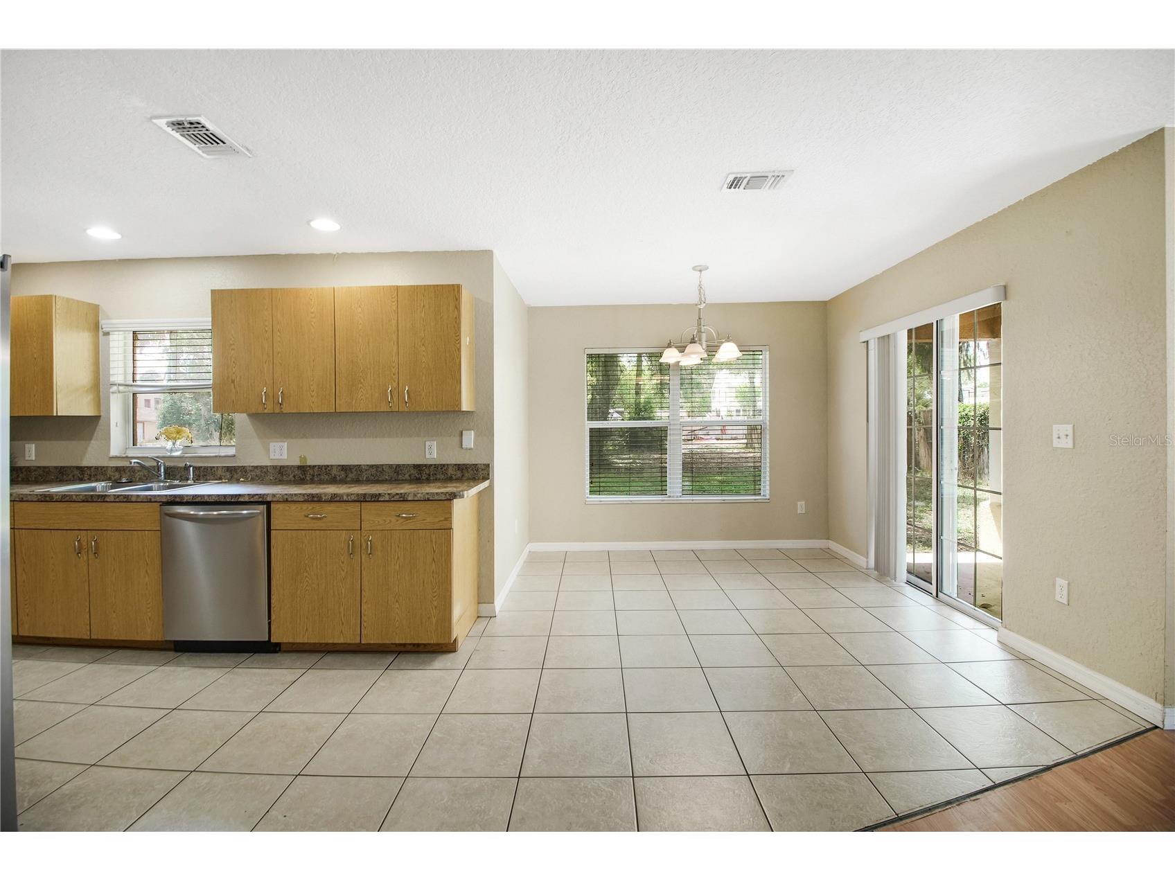 305 W Fountain Street Fruitland Park FL 34731 G5110329 image6