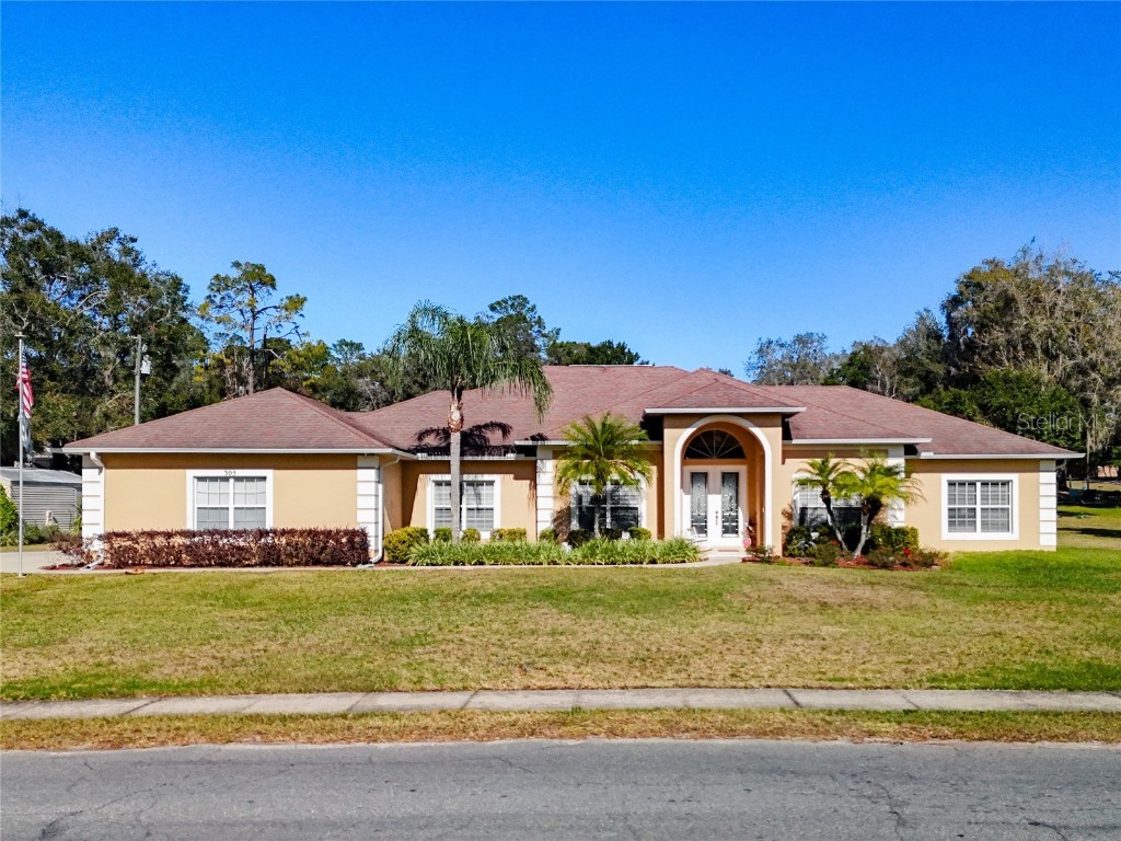 305 W Lady Lake Boulevard Lady Lake FL 32159 G5091139 image1