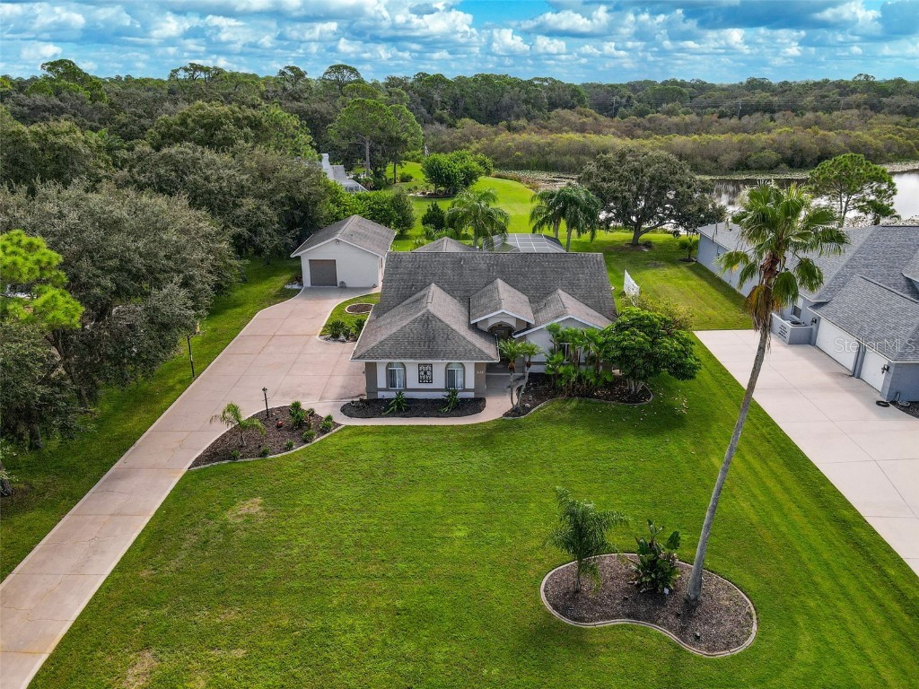 305 Woodview Way Bradenton FL 34212 A4581170 image1