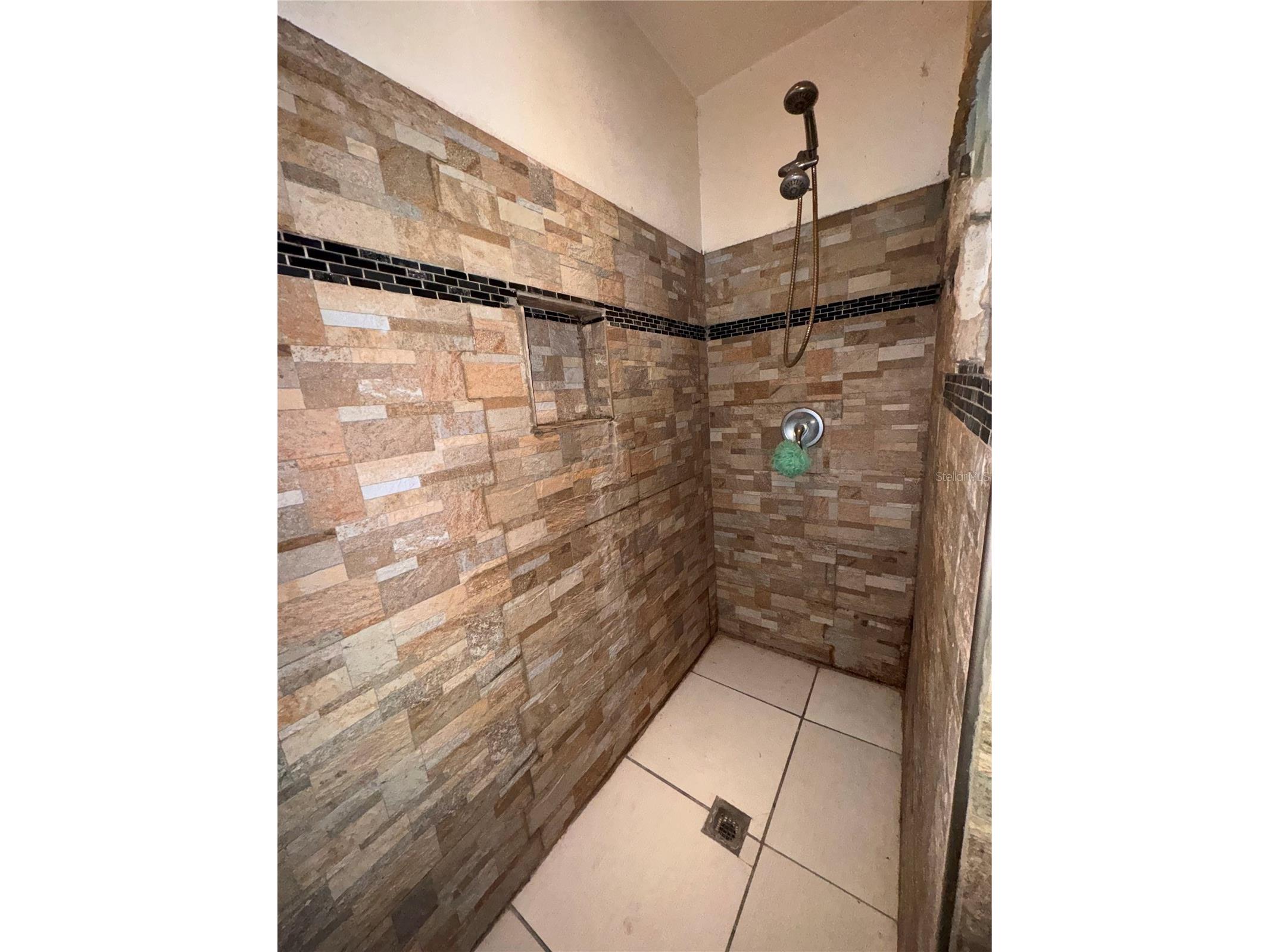 3050 8th Street Sarasota FL 34237 A4688907 image12