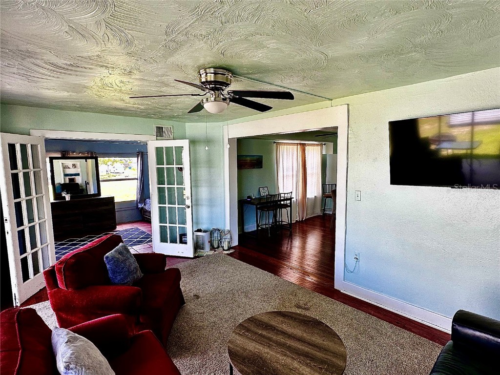 3052 Alta Vista St Sarasota FL 34237 A4659266 image11