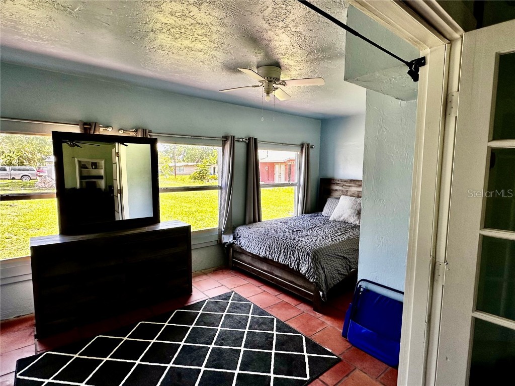 3052 Alta Vista St Sarasota FL 34237 A4659266 image12