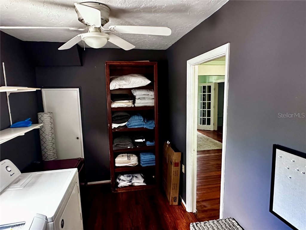 3052 Alta Vista St Sarasota FL 34237 A4659266 image24