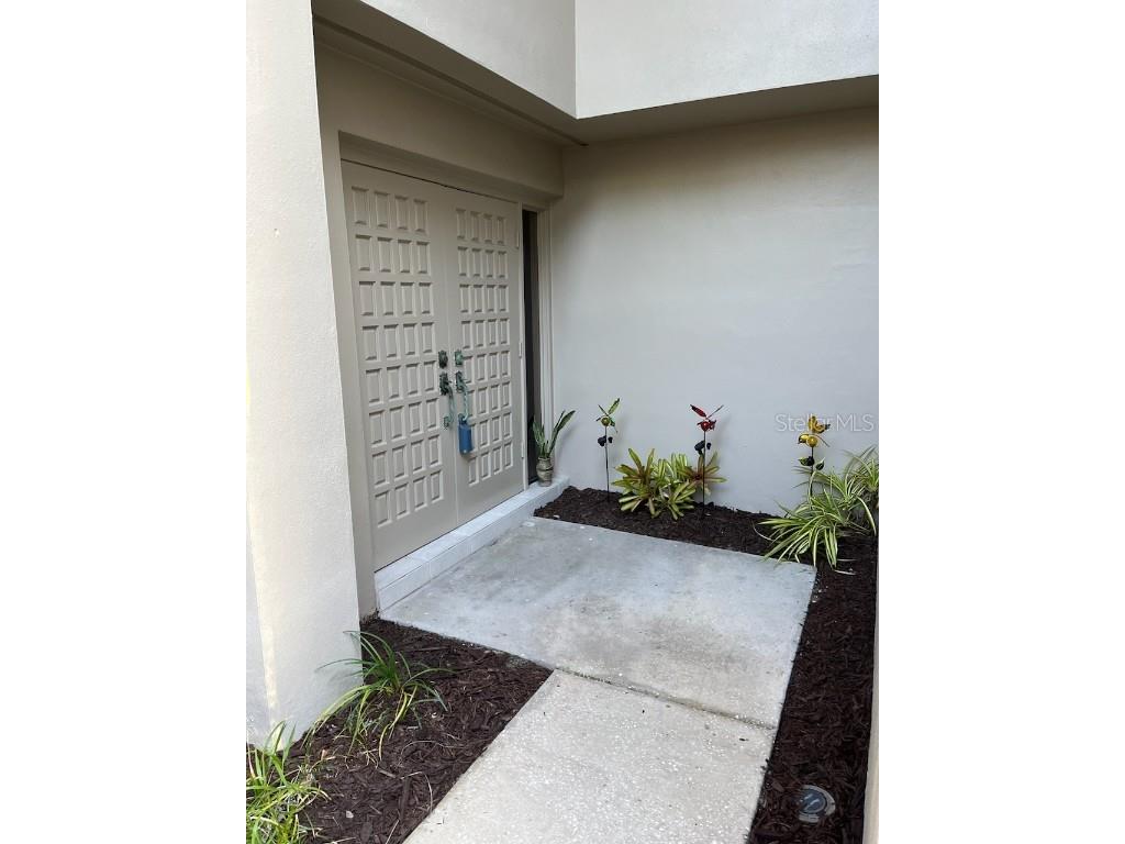 3052 Braeloch Cir E Clearwater FL 33761 W7861799 image1
