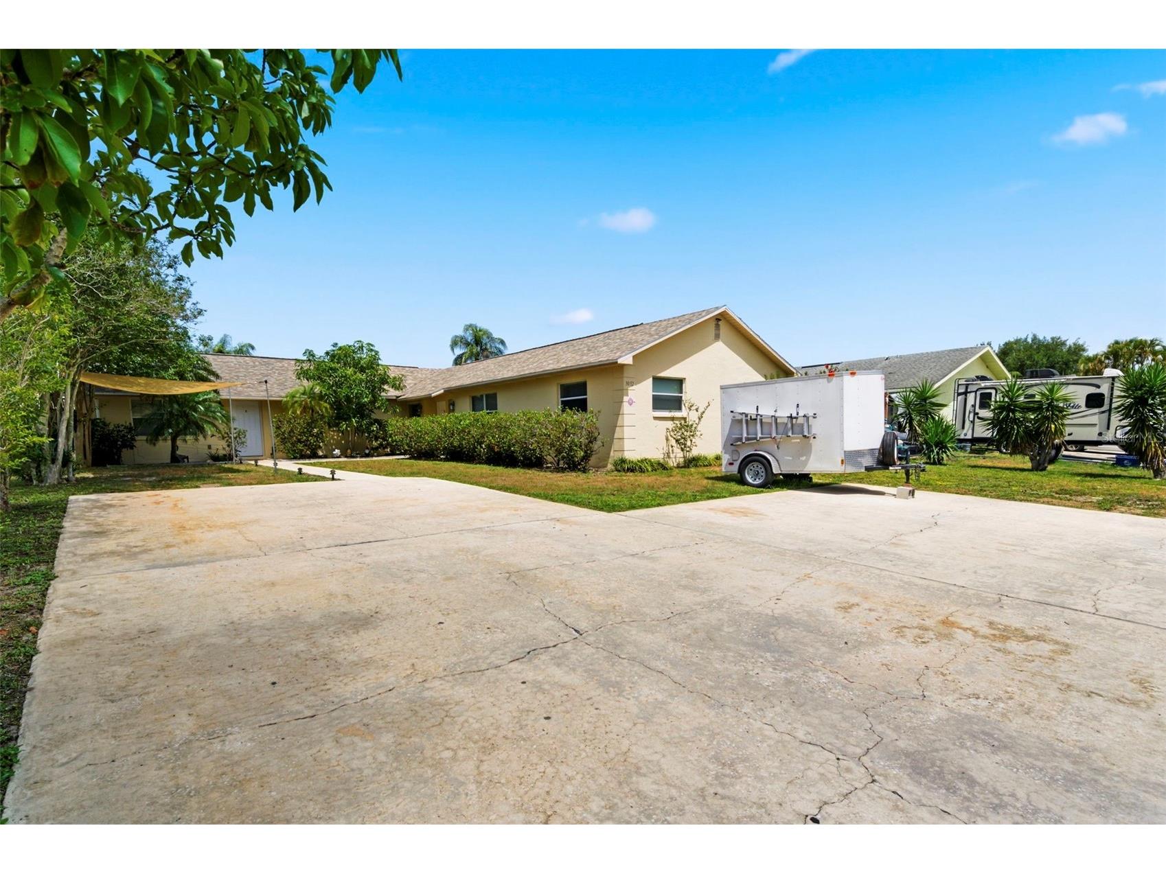 3052 Park Lane #B Dunedin FL 34698 W7885634 image2