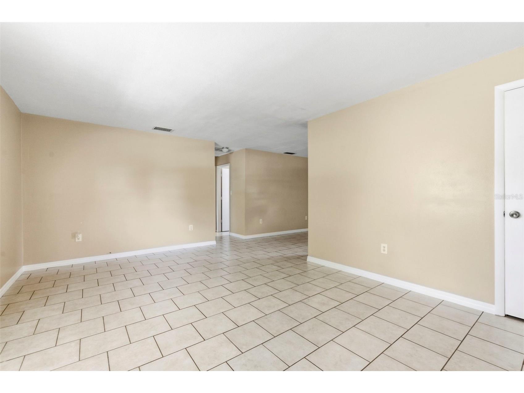 3052 Park Lane #B Dunedin FL 34698 W7885634 image8