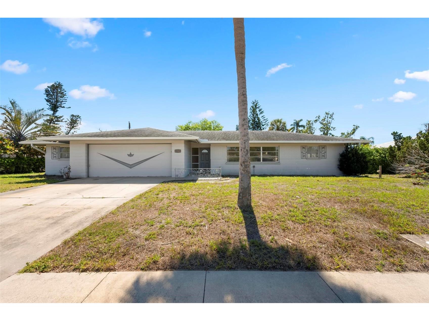 3052 Webber Street Sarasota FL 34239 A4685956 image1