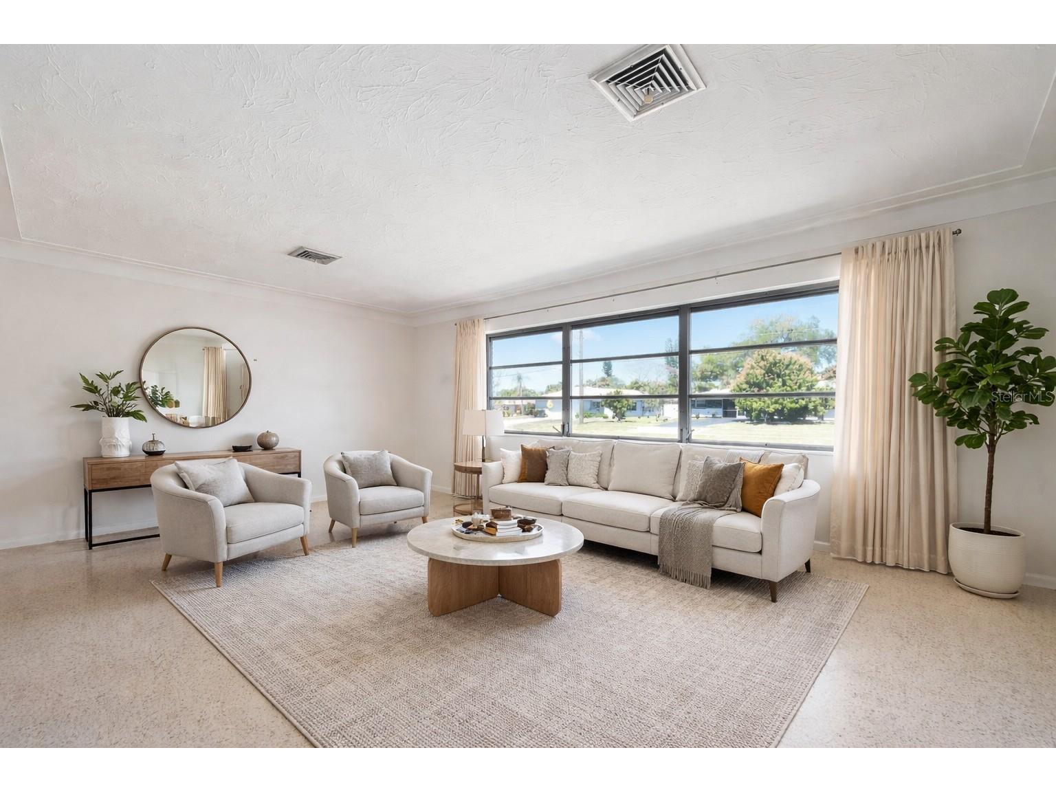 3052 Webber Street Sarasota FL 34239 A4685956 image2