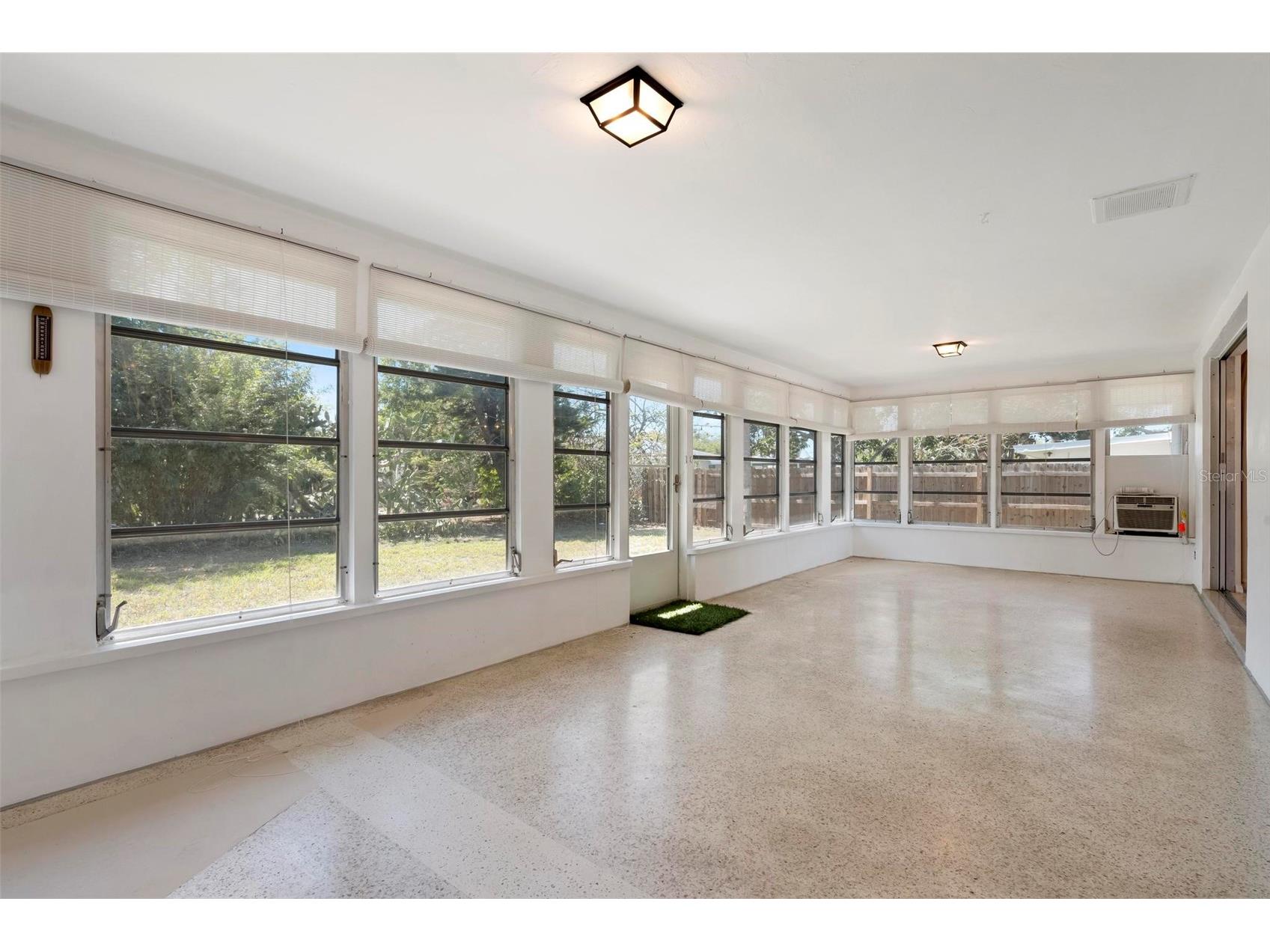 3052 Webber Street Sarasota FL 34239 A4685956 image21