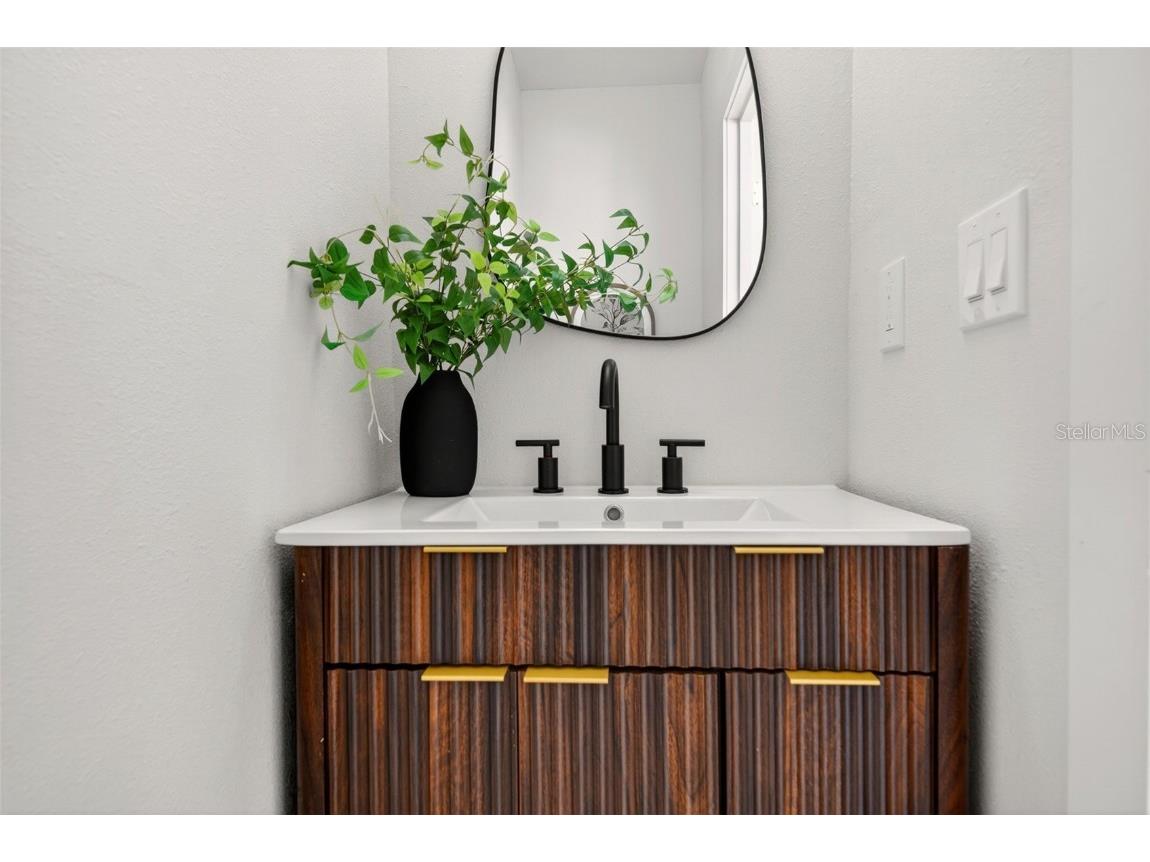 3053 2nd Avenue N Saint Petersburg FL 33713 TB8434314 image16