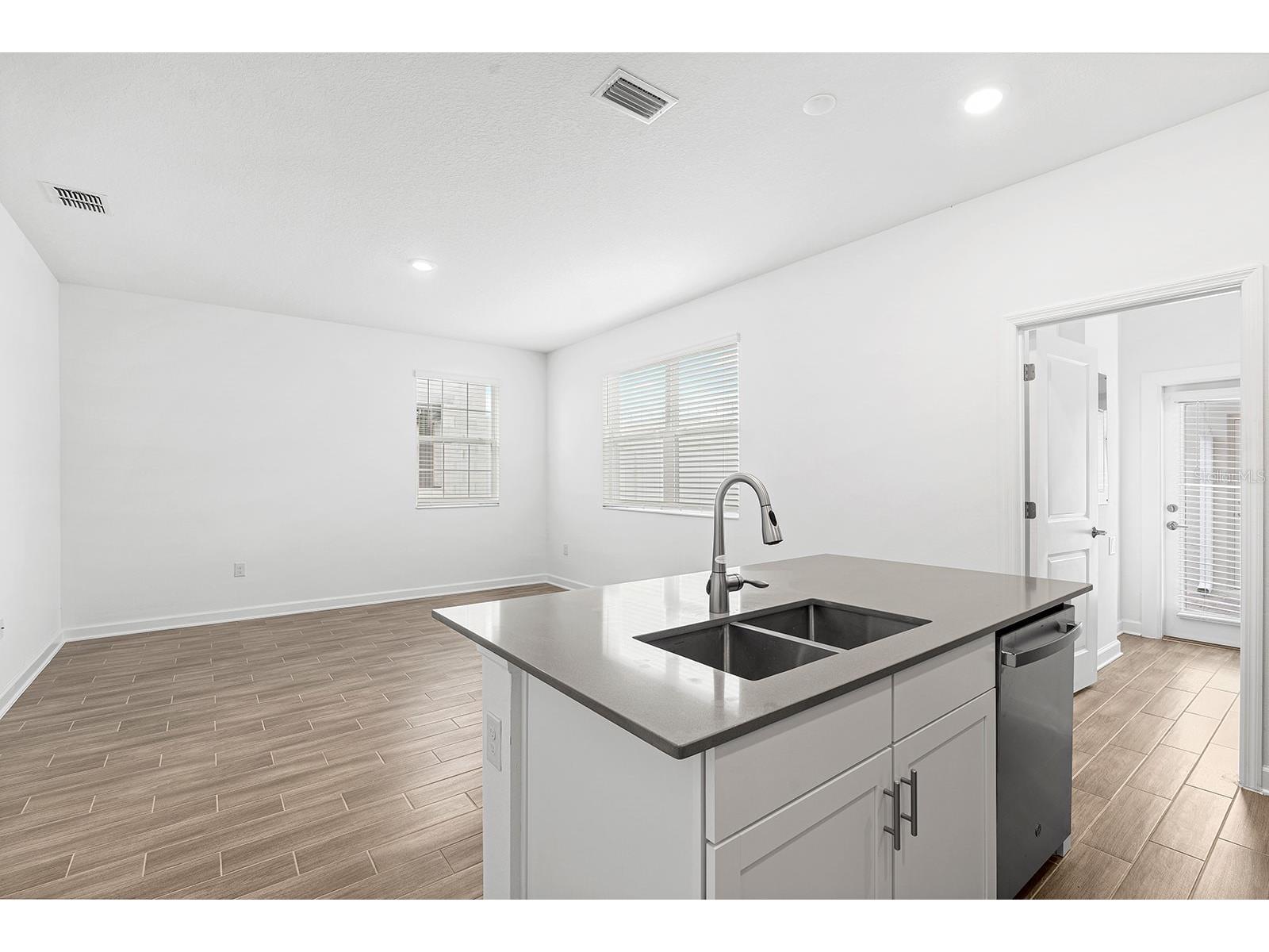 3053 Ella Way Saint Cloud FL 34771 O6408355 image15