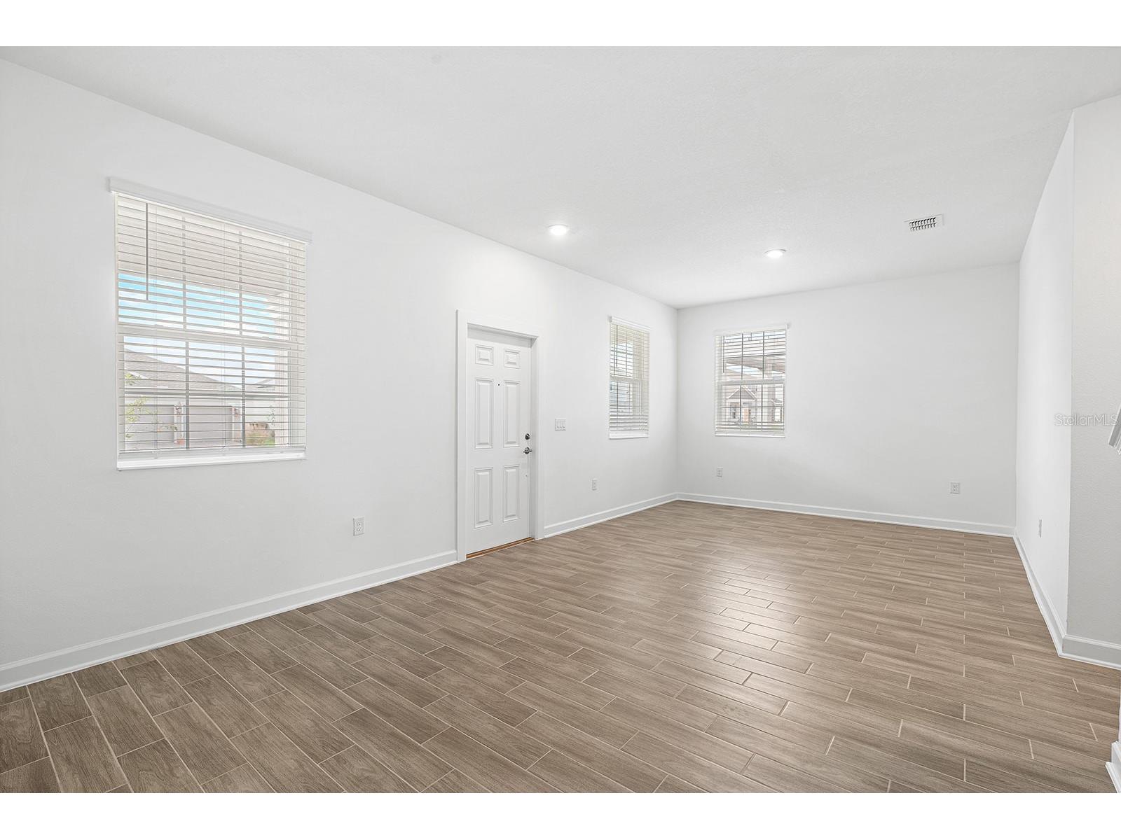 3053 Ella Way Saint Cloud FL 34771 O6408355 image4